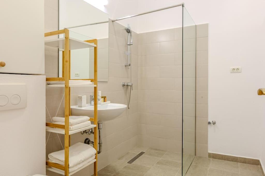 Gb4 By Rentable Apartment Brașov Exterior foto
